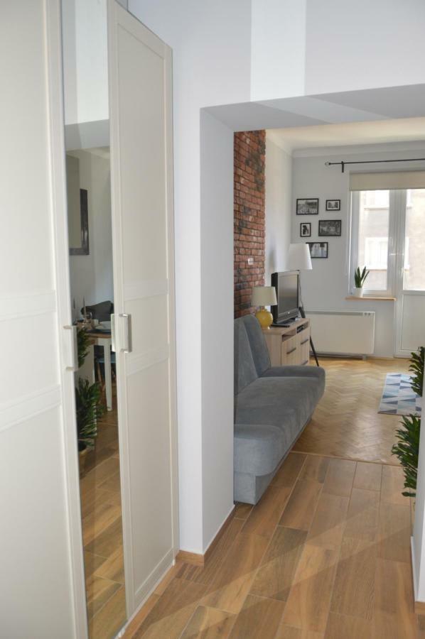 Apartament Mazowiecka 11 *